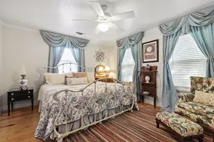 305 S Orange St, Fredericksburg, TX 78624 - Photo 30