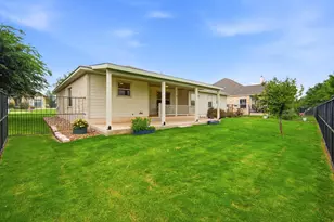 805 Scarlet Oak Ct, Fredericksburg, TX 78624 - Photo 26