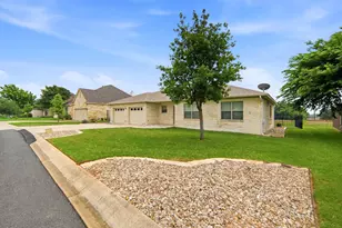 805 Scarlet Oak Ct, Fredericksburg, TX 78624 - Photo 30