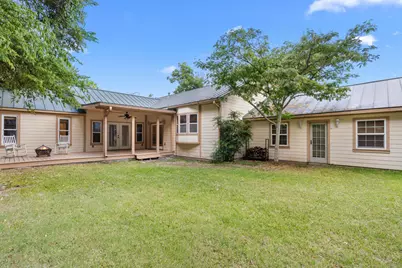 408 W Creek St, Fredericksburg, TX 78624 - Photo 26