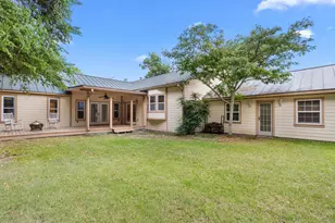 408 W Creek St, Fredericksburg, TX 78624 - Photo 26