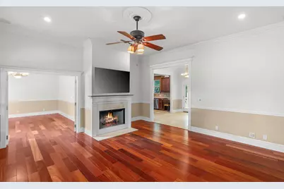 408 W Creek St, Fredericksburg, TX 78624 - Photo 6