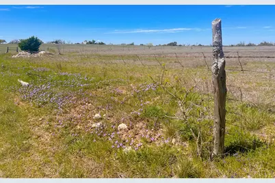 364 Cut Off Rd, Fredericksburg, TX 78624 - Photo 10
