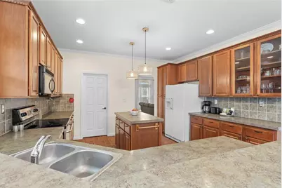 514 Bluebonnet, Fredericksburg, TX 78624 - Photo 10