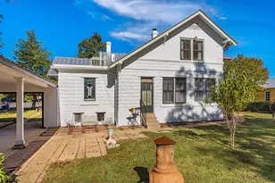 615 W Creek St, Fredericksburg, TX 78624 - Photo 44