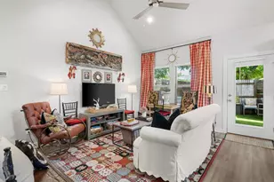 807 E Hwy St, Fredericksburg, TX 78624 - Photo 6