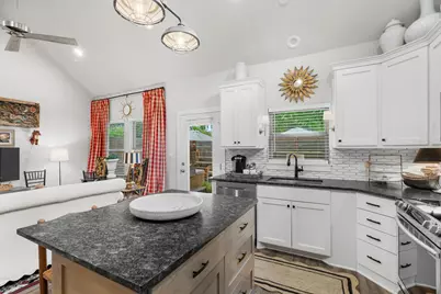 807 E Highway St #101, Fredericksburg, TX 78624 - Photo 12