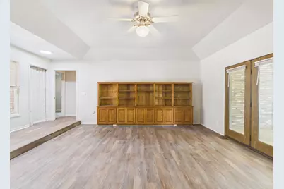 1018 Avenue B, Fredericksburg, TX 78624 - Photo 6