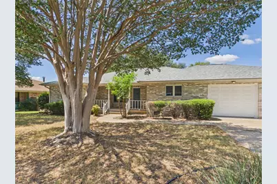 1018 Avenue B, Fredericksburg, TX 78624 - Photo 2