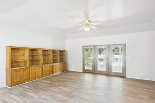 1018 Ave B, Fredericksburg, TX 78624 - Photo 4