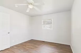 1018 Ave B, Fredericksburg, TX 78624 - Photo 8