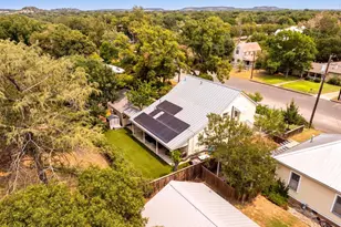 204 N Acorn St, Fredericksburg, TX 78624 - Photo 66