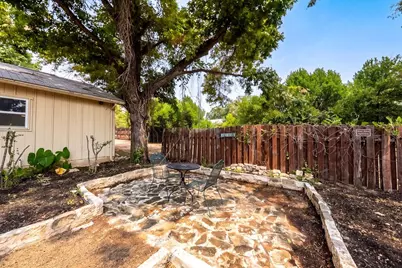 204 N Acorn St, Fredericksburg, TX 78624 - Photo 60