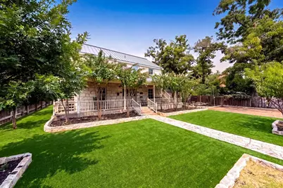 204 N Acorn St, Fredericksburg, TX 78624 - Photo 38