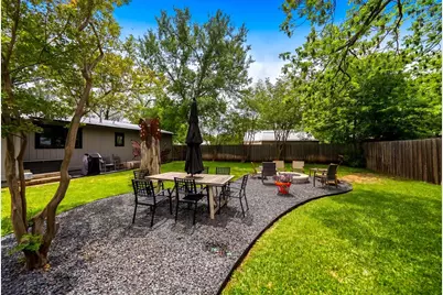 904 N Orange St, Fredericksburg, TX 78624 - Photo 34