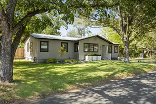 904 N Orange St, Fredericksburg, TX 78624 - Photo 36