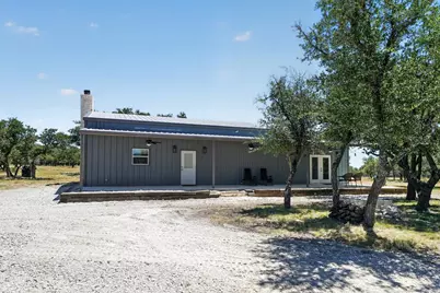 785 Legacy Oaks Dr, Harper, TX 78631 - Photo 6