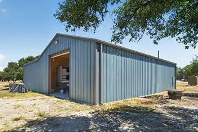 785 Legacy Oaks Dr, Harper, TX 78631 - Photo 4