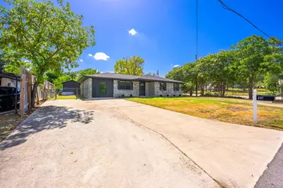 407 Peterson Dr #407, Kerrville, TX 78028 - Photo 2
