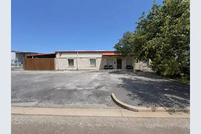 2209 9th Street, Marble Falls, TX 76854 - Photo 2