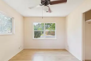 607 S Columbus, Fredericksburg, TX 78624 - Photo 12