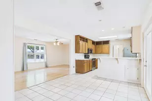 607 S Columbus, Fredericksburg, TX 78624 - Photo 4