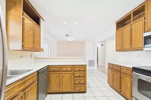 607 S Columbus, Fredericksburg, TX 78624 - Photo 6