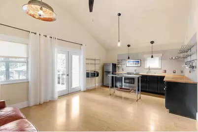 606 Franklin, Fredericksburg, TX 78624 - Photo 4
