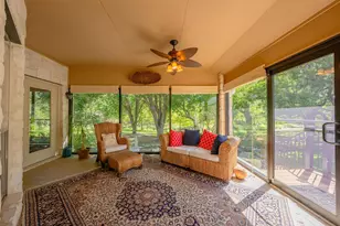 118 W Creekview Dr, Fredericksburg, TX 78624 - Photo 16
