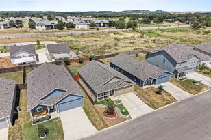121 Aidan Trl, Fredericksburg, TX 78624 - Photo 32