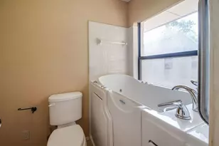 208 Edgewood Dr, Fredericksburg, TX 78624 - Photo 26