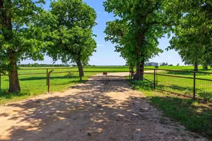 647 Eckert Rd, Fredericksburg, TX 78624 - Photo 1