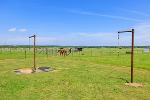 647 Eckert Rd, Fredericksburg, TX 78624 - Photo 28