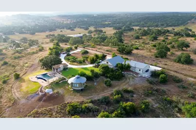 3212 Pfiester Rd, Fredericksburg, TX 78624 - Photo 2