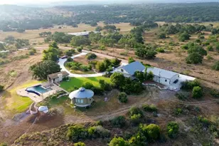 3212 Pfiester Rd, Fredericksburg, TX 78624 - Photo 2
