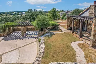 2515 Boot Ranch Cir, Fredericksburg, TX 78624 - Photo 2