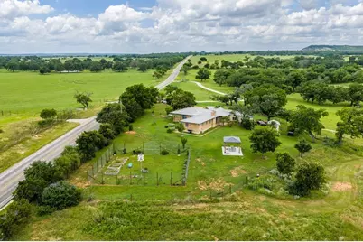 1670 Fm 2093, Fredericksburg, TX 78624 - Photo 2