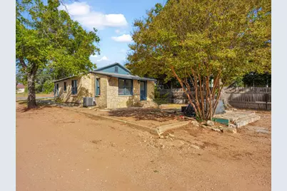 621 S Washington St, Fredericksburg, TX 78624 - Photo 38