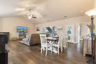 720 Northern Red Oak, Fredericksburg, TX 78624 - Photo 4