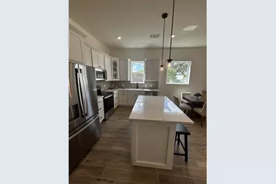 802 S Creek St #100, Fredericksburg, TX 78624 - Photo 8