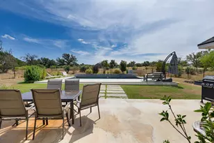 803 Comanche Rdg, Round Mountain, TX 78663 - Photo 10
