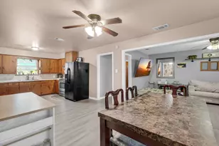 406 Bluebonnet Dr, Kerrville, TX 78028 - Photo 6