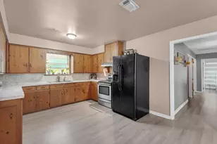 406 Bluebonnet Dr, Kerrville, TX 78028 - Photo 8
