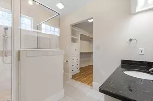 217 W Morse St, Fredericksburg, TX 78624 - Photo 18