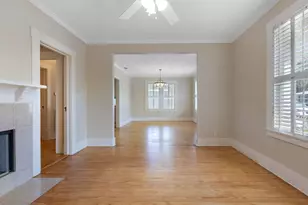 217 W Morse St, Fredericksburg, TX 78624 - Photo 8