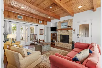 504 W Austin St, Fredericksburg, TX 78624 - Photo 16
