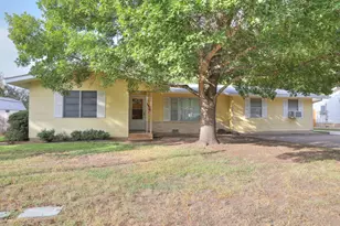 109 W Mulberry St, Fredericksburg, TX 78624 - Photo 1