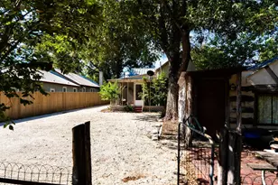 514 W Austin St, Fredericksburg, TX 78624 - Photo 94