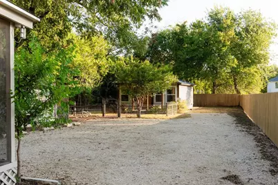 514 W Austin St, Fredericksburg, TX 78624 - Photo 74