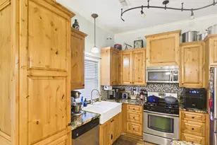 718 Englemann Oak Dr, Fredericksburg, TX 78624 - Photo 6